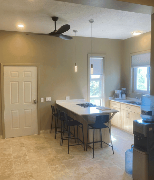 Roatan-Dive-Package-Mangrove-Villas-2-Bedroom-Apartment-3.png