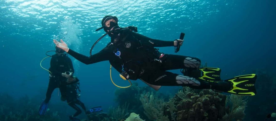 Roatan Peak Performance Buoyancy course
