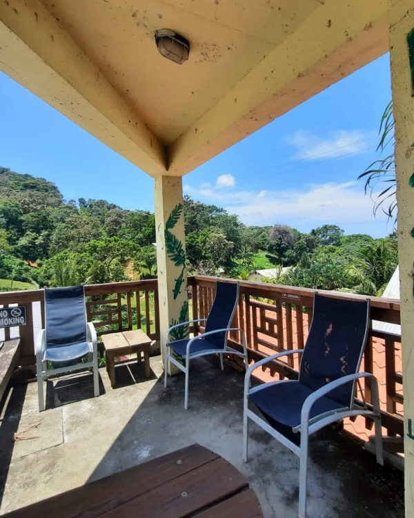 roatan-hostel-dive-and-stay-4.jpg